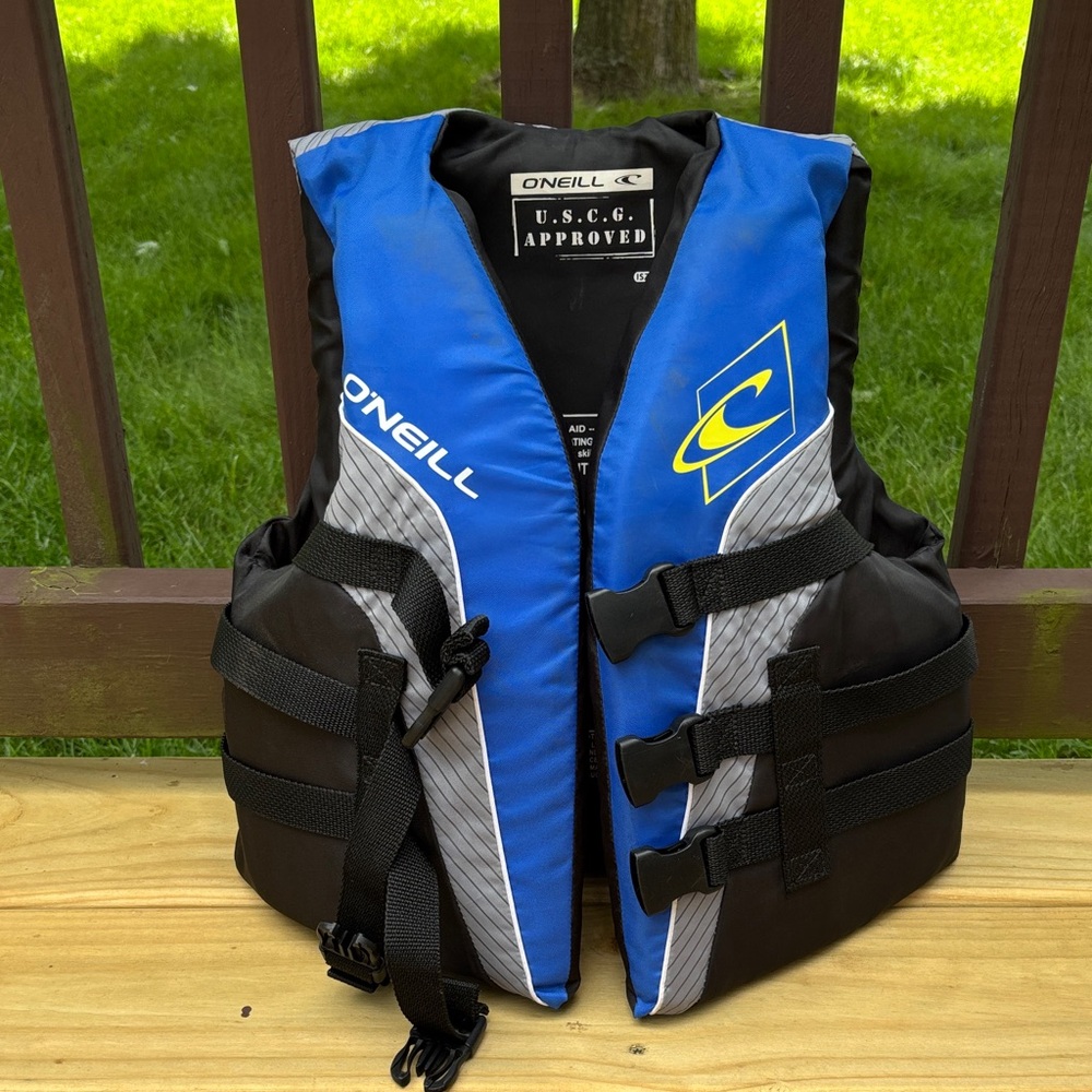 O'Neill Youth Black and Blue Life Vest